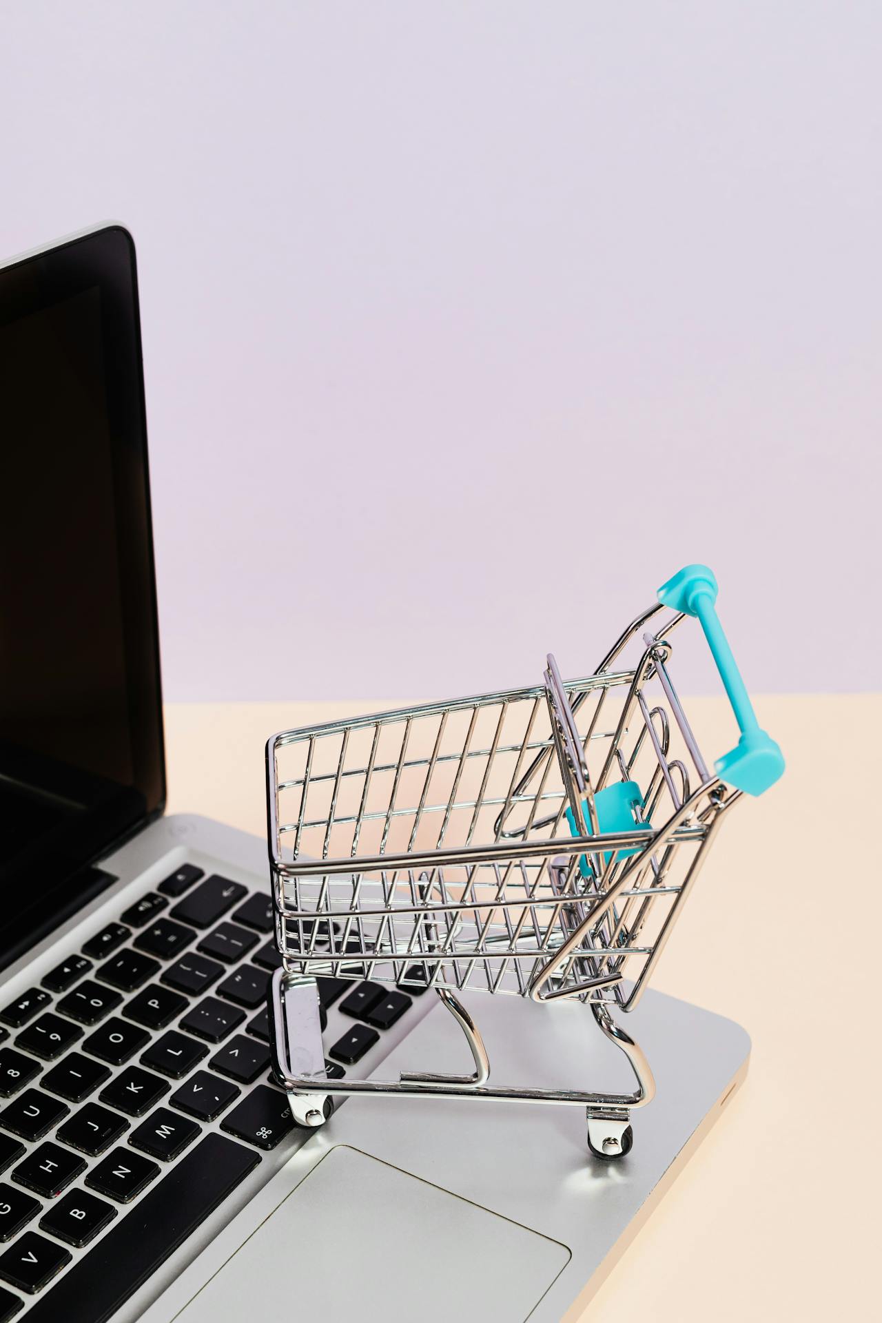 dropshipping zarobki 2023