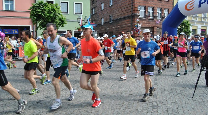 Półmaraton Grodziski – trasa, zapisy, medale i utrudnienia w ruchu drogowym podczas biegu.