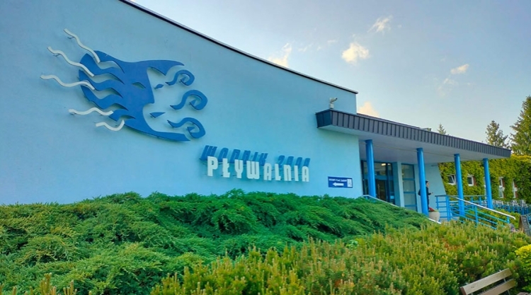 Grodziskie baseny (Pływalnia miejska) i kąpieliska letnie (Stawy) – cenniki i godziny otwarcia.
