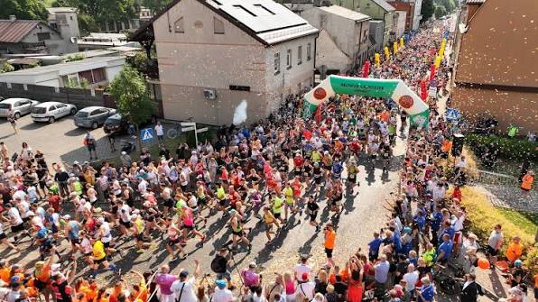 Półmaraton Grodziski – trasa, zapisy, medale i utrudnienia w ruchu drogowym podczas biegu.