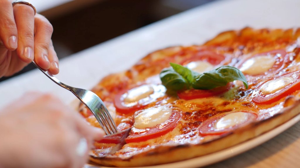 Gdzie w Grodzisku zjeść dobrą pizzę, obiad czy rzemieślnicze lody? (Kulinarna mapa miasta).